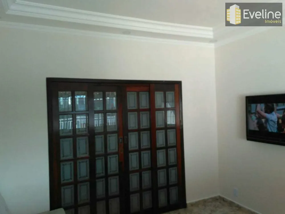 Casa, 4 quartos, 250 m² - Foto 9