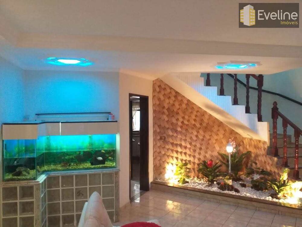 Casa, 3 quartos, 226 m² - Foto 1