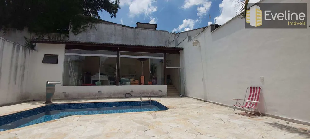 Casa, 3 quartos, 410 m² - Foto 1