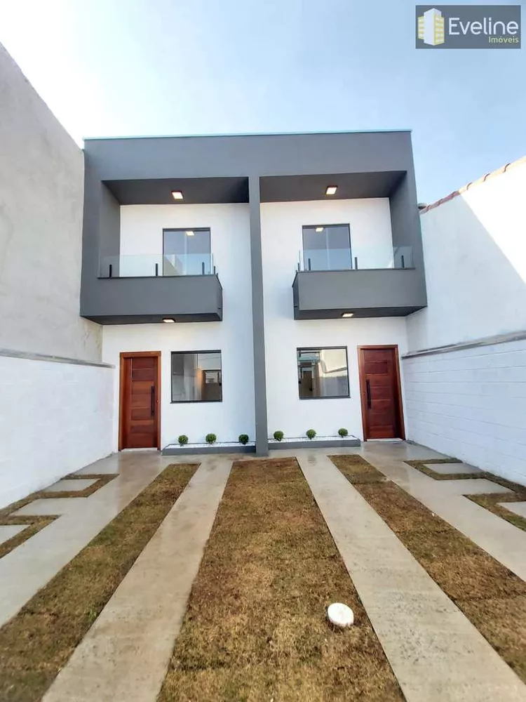 Sobrado à venda com 2 quartos, 96m² - Foto 1