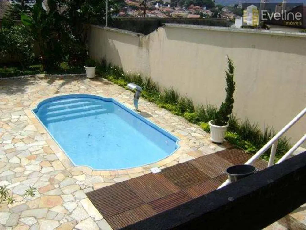 Casa, 3 quartos, 530 m² - Foto 1