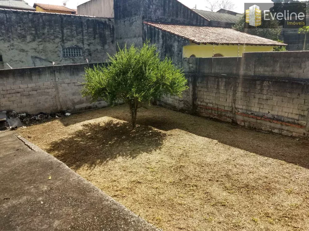 Sobrado à venda com 2 quartos, 300m² - Foto 3