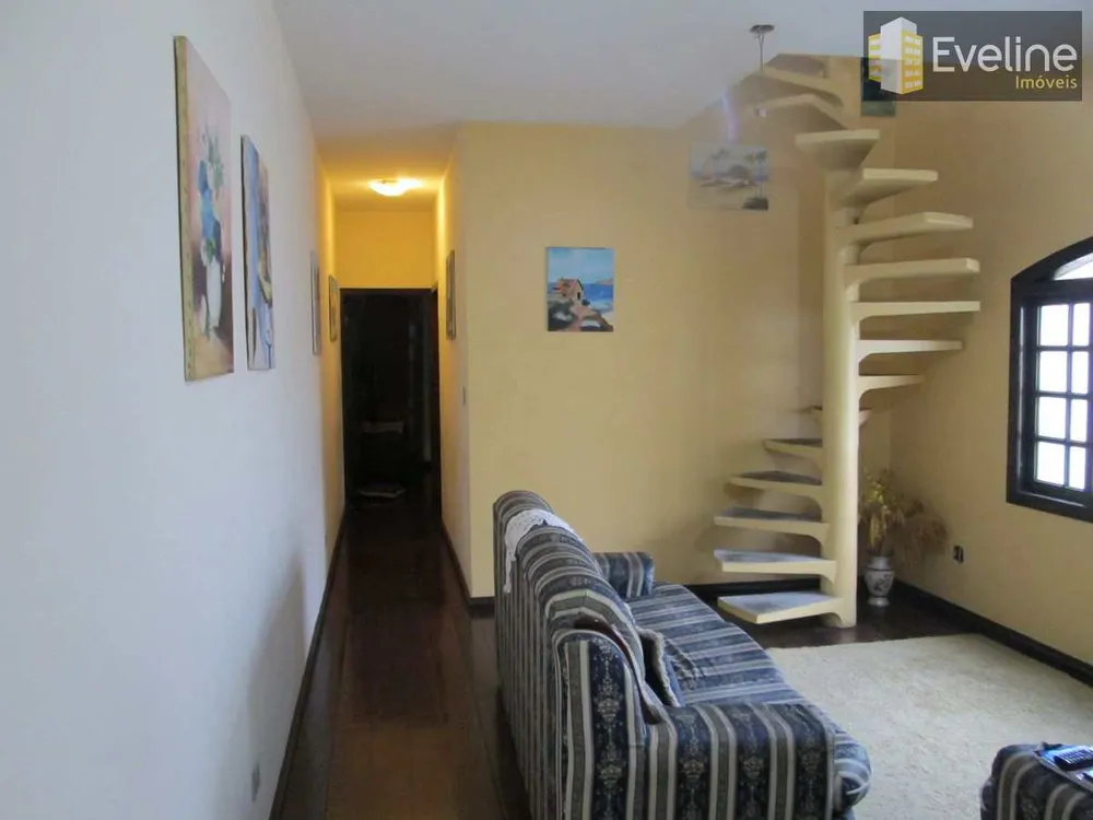 Sobrado, 4 quartos, 250 m² - Foto 1