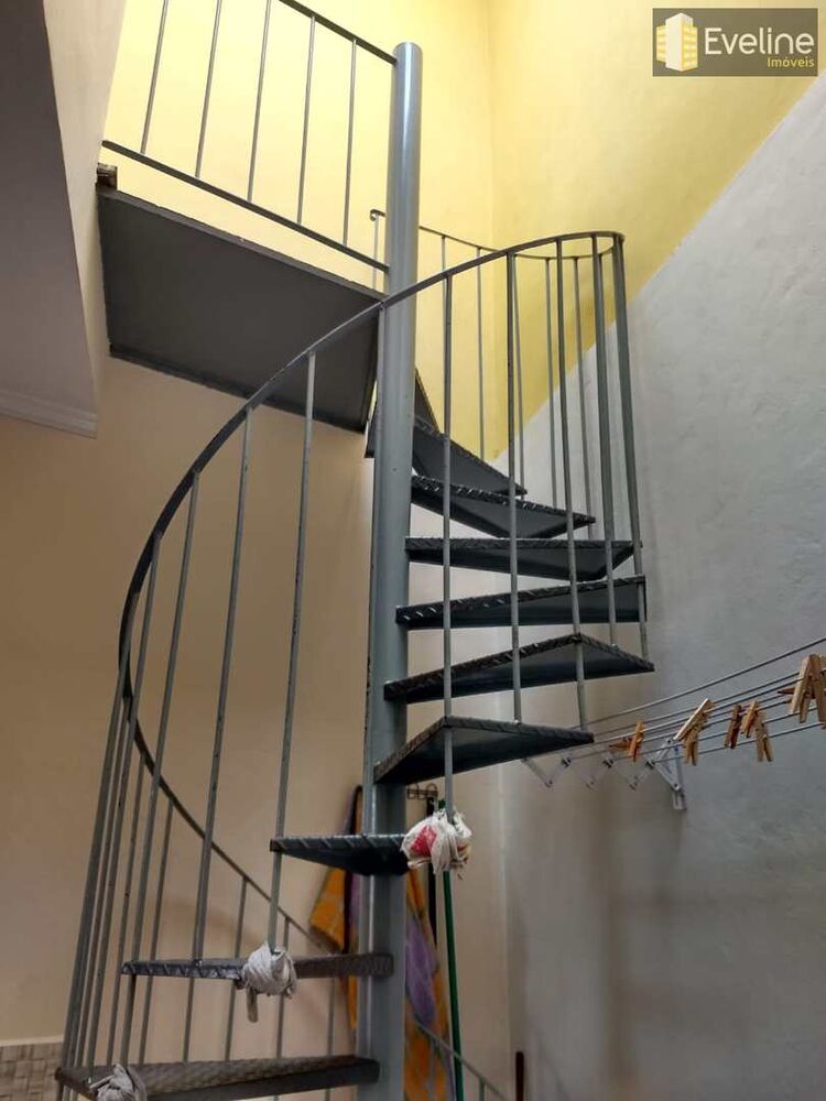 Sobrado, 2 quartos, 290 m² - Foto 2