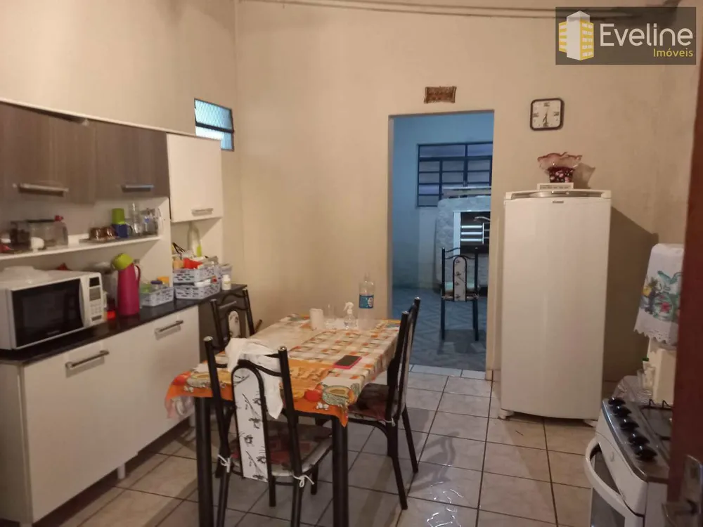 Casa, 2 quartos, 350 m² - Foto 2