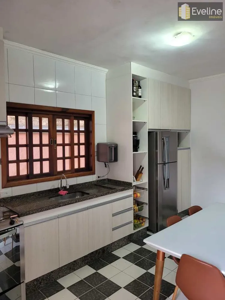 Casa, 3 quartos, 191 m² - Foto 2