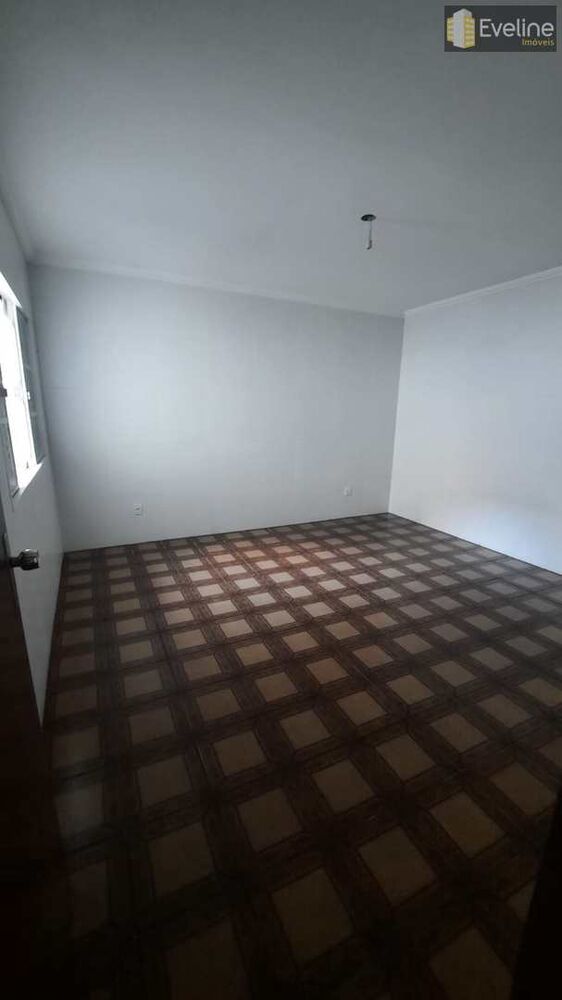 Casa à venda e aluguel com 4 quartos, 236m² - Foto 7