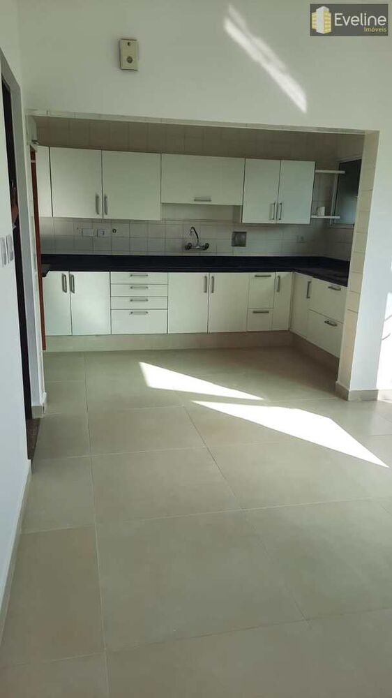 Casa à venda e aluguel com 4 quartos, 236m² - Foto 5