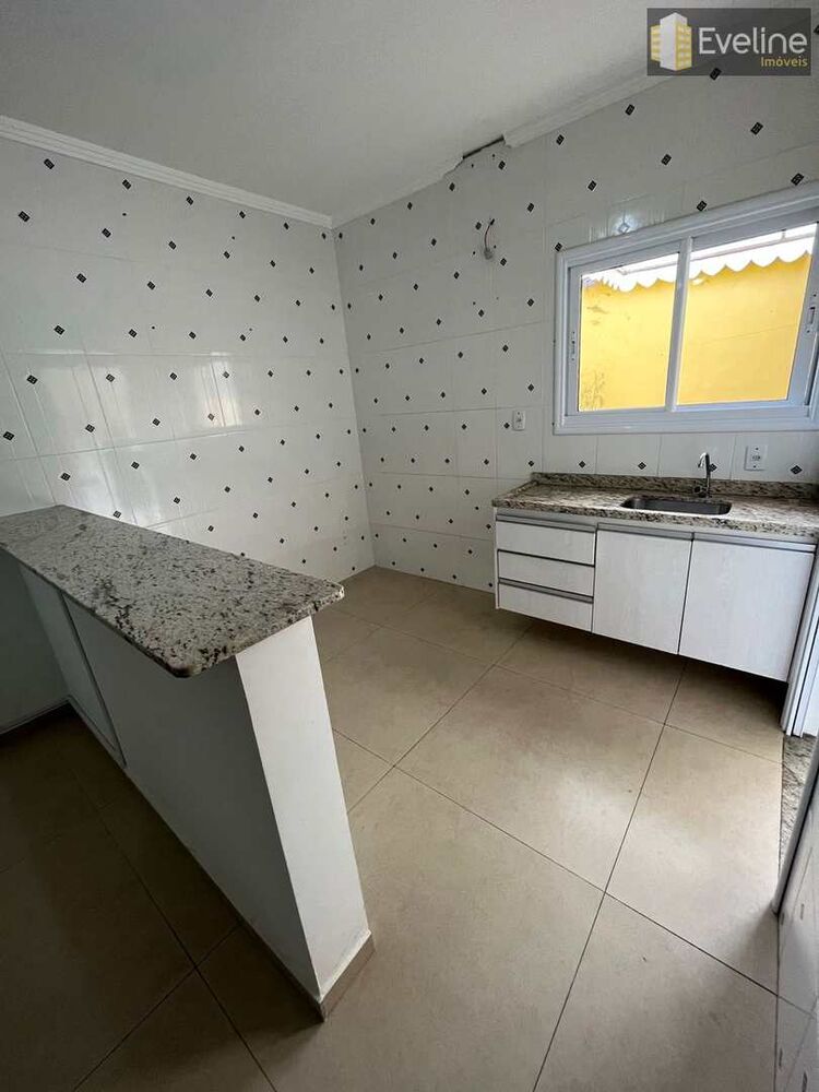 Casa, 3 quartos, 114 m² - Foto 1