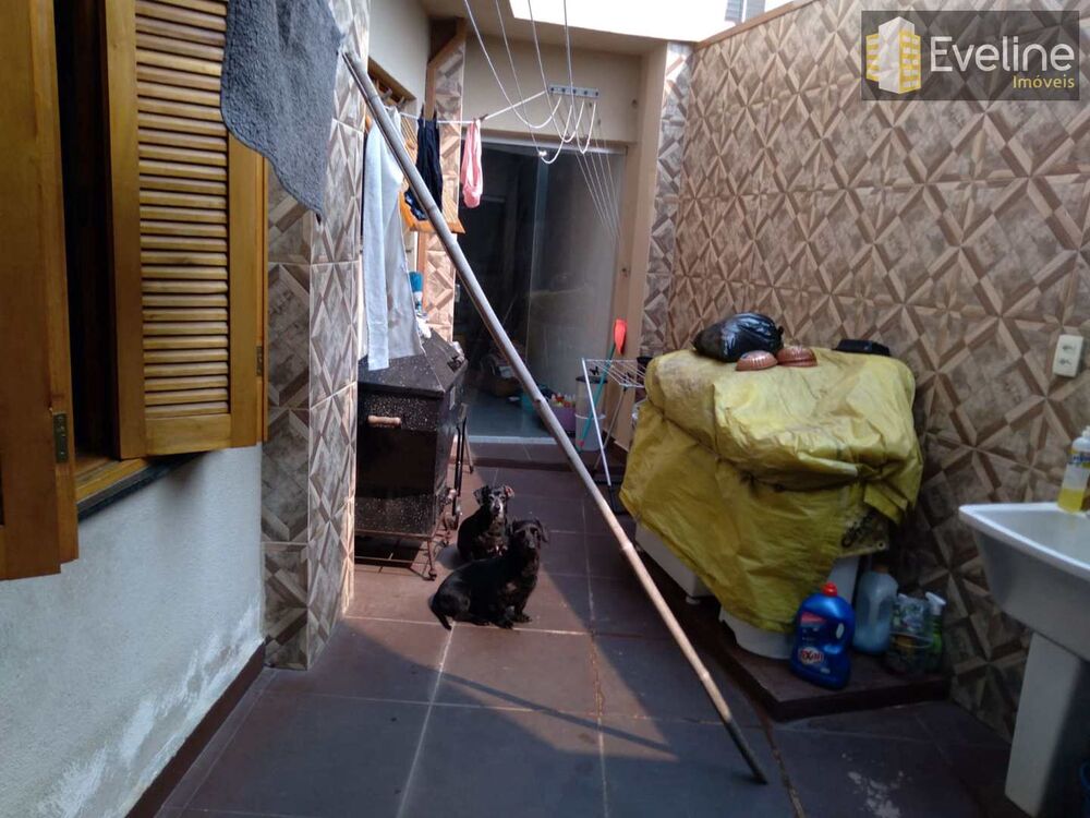 Casa, 3 quartos, 238 m² - Foto 3