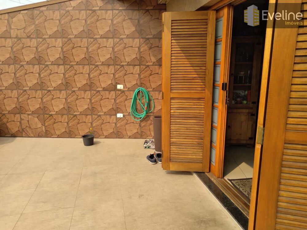Casa, 3 quartos, 238 m² - Foto 1