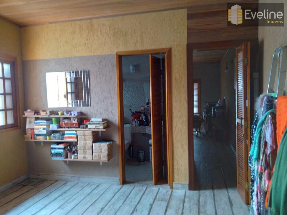 Casa, 3 quartos, 238 m² - Foto 2