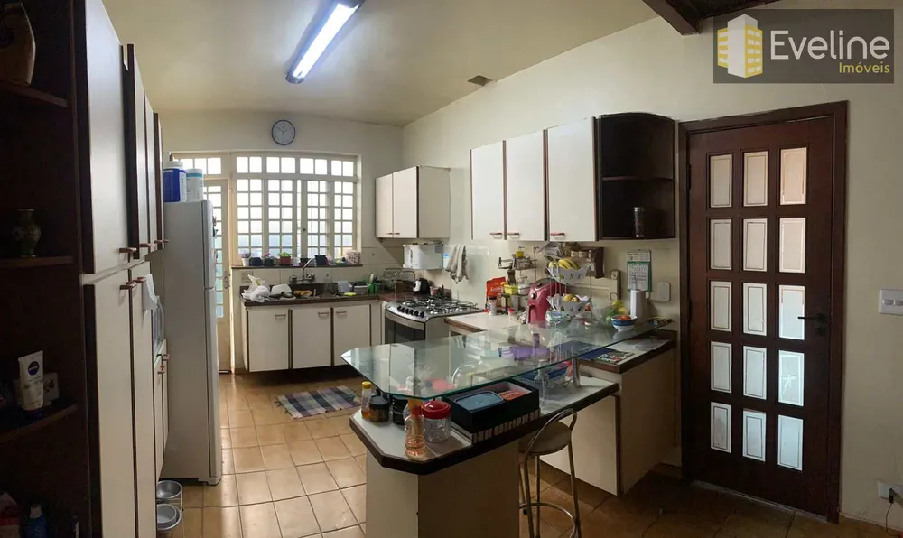 Casa, 3 quartos, 220 m² - Foto 16