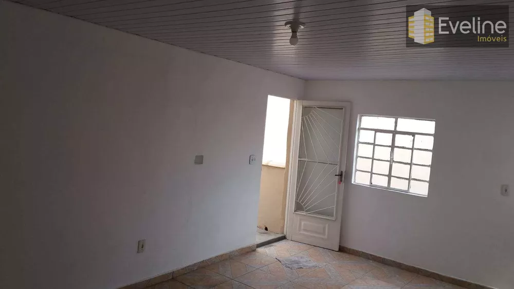 Casa à venda com 11 quartos, 146m² - Foto 2