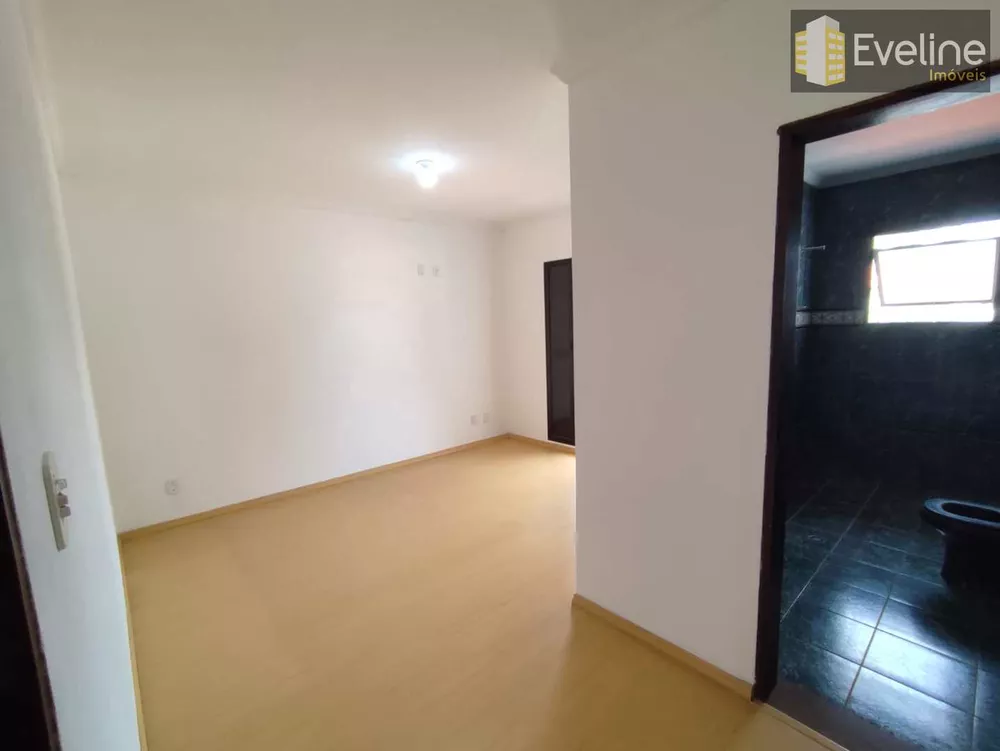 Casa à venda com 3 quartos, 163m² - Foto 4