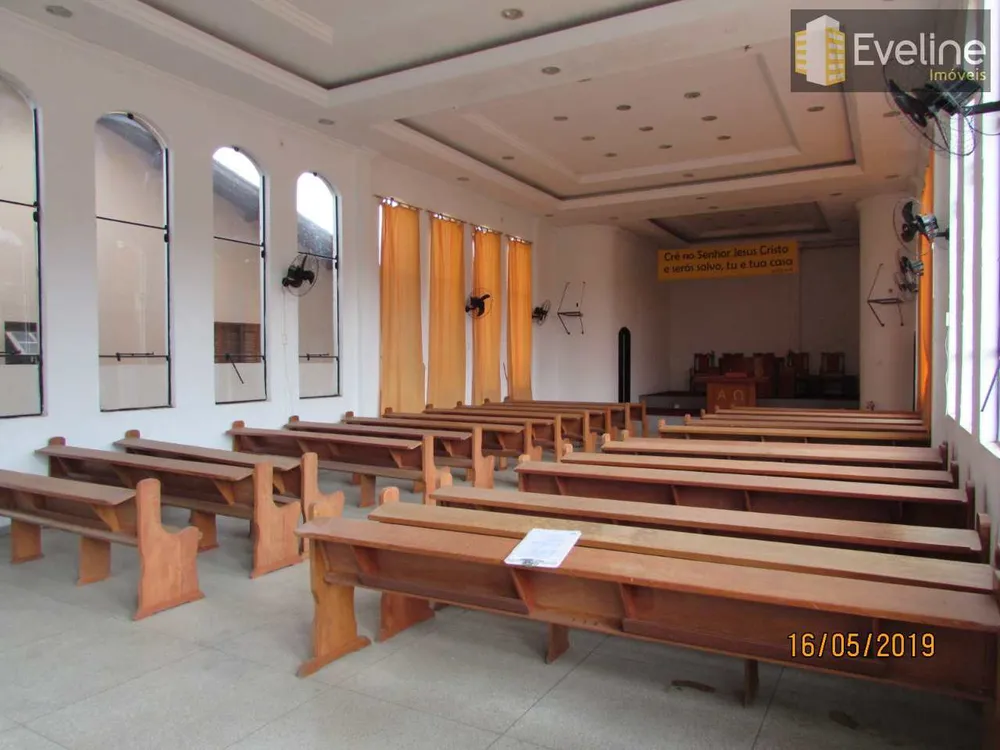 Sala-Conjunto, 300 m² - Foto 1