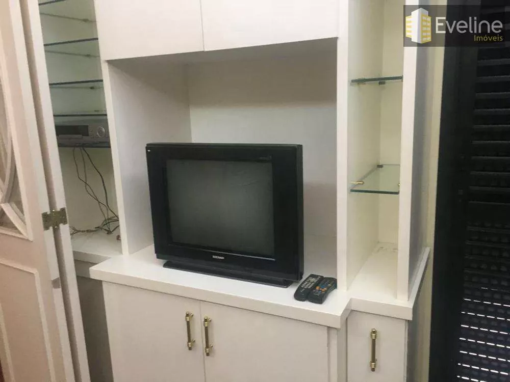 Apartamento à venda com 4 quartos, 205m² - Foto 8