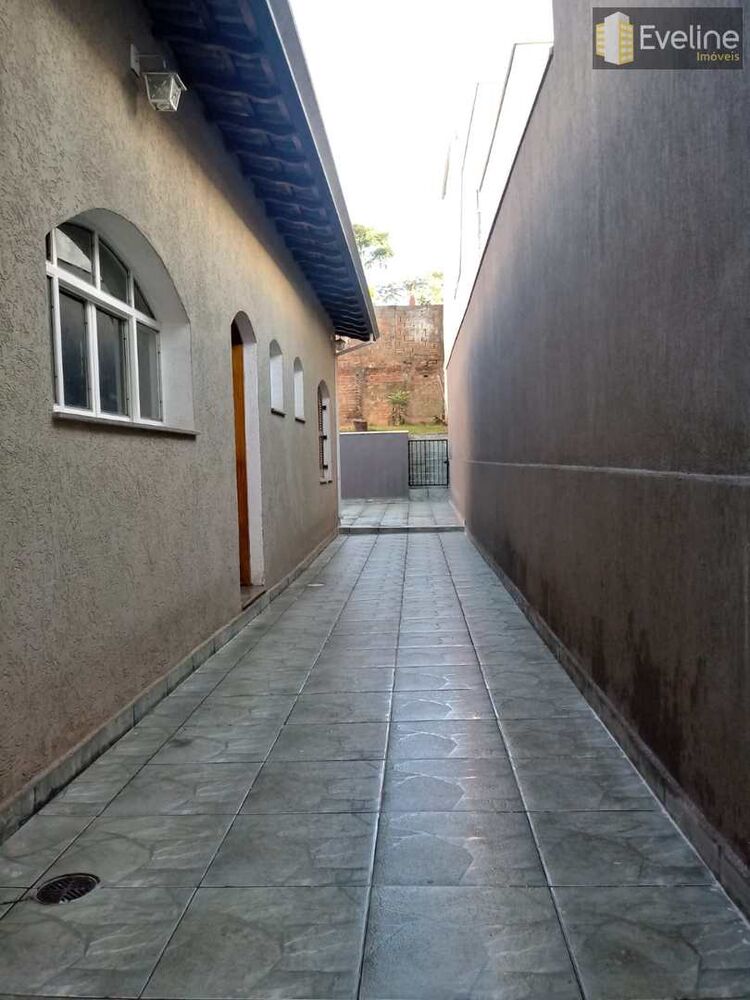 Casa, 3 quartos, 230 m² - Foto 1