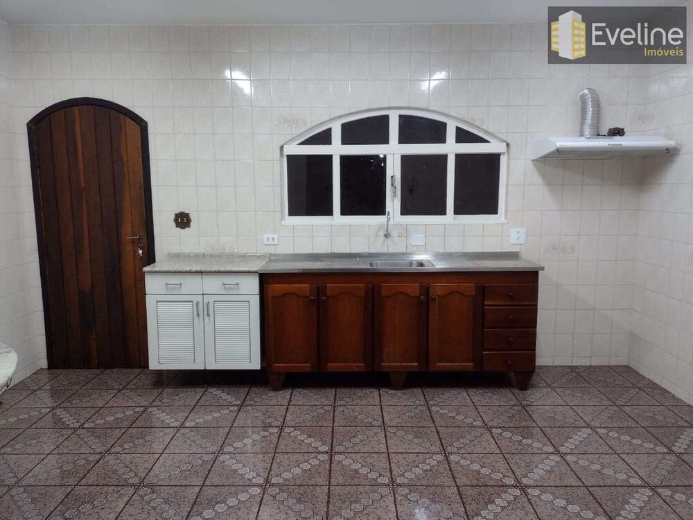 Casa, 3 quartos, 230 m² - Foto 4