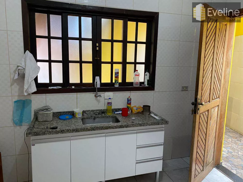 Casa à venda com 2 quartos, 160m² - Foto 5