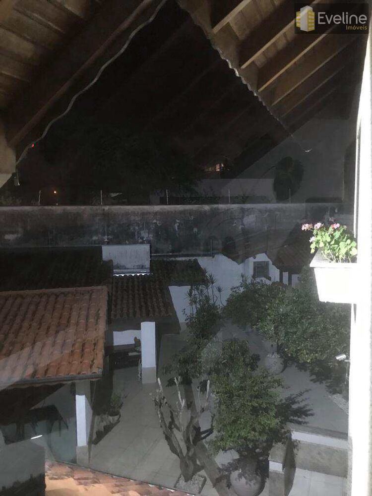 Casa, 3 quartos, 306 m² - Foto 1
