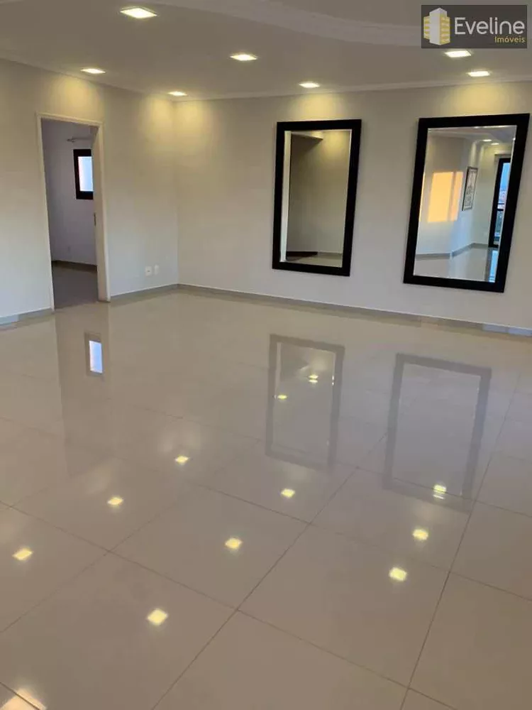 Apartamento, 3 quartos, 210 m² - Foto 2