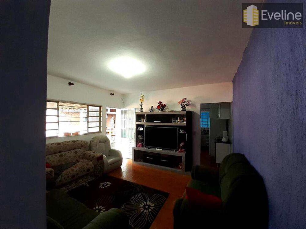 Casa, 3 quartos, 300 m² - Foto 1