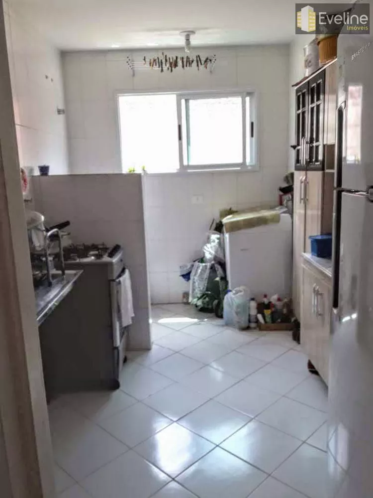 Apartamento à venda com 2 quartos, 70m² - Foto 2