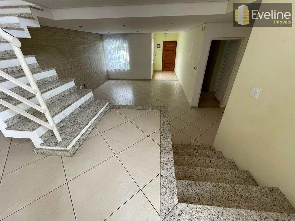 Casa, 3 quartos, 280 m² - Foto 1