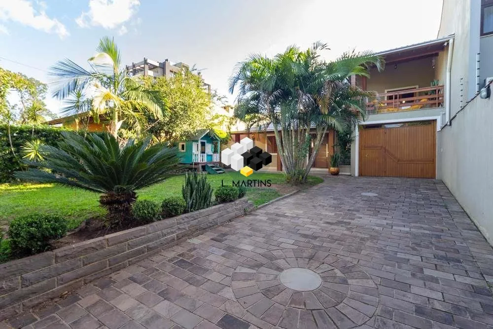 Casa, 3 quartos, 238 m² - Foto 1