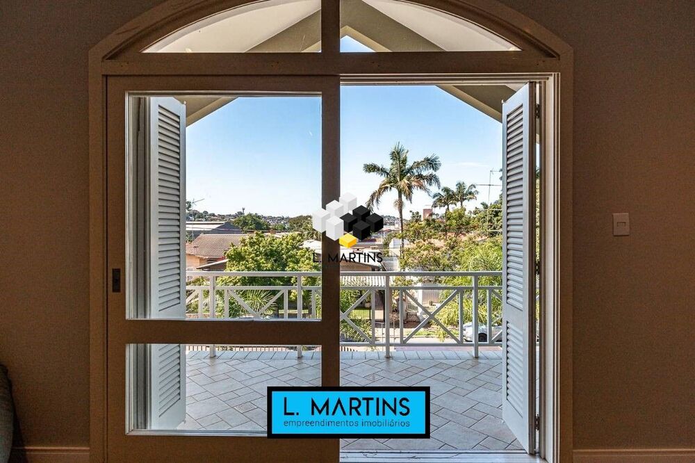 Casa, 3 quartos, 278 m² - Foto 4