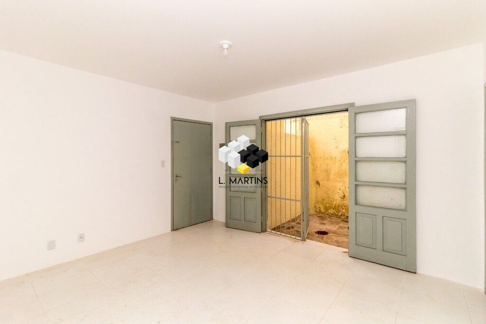 Apartamento à venda com 3 quartos, 228m² - Foto 1