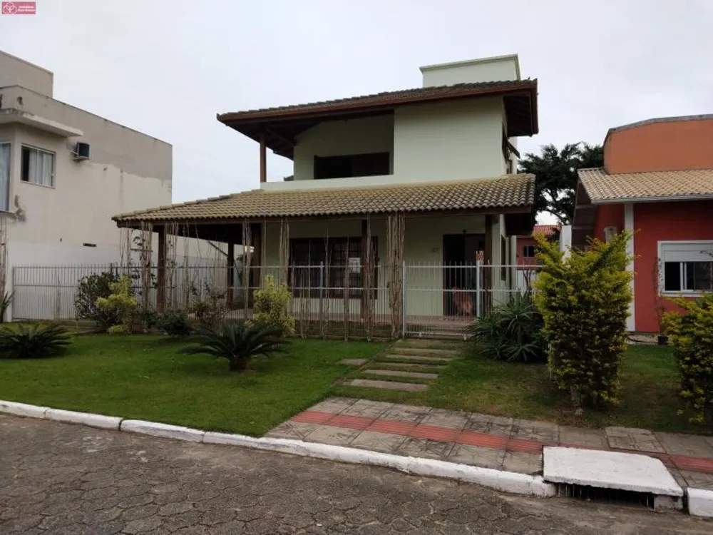 Casa, 4 quartos, 225 m² - Foto 2