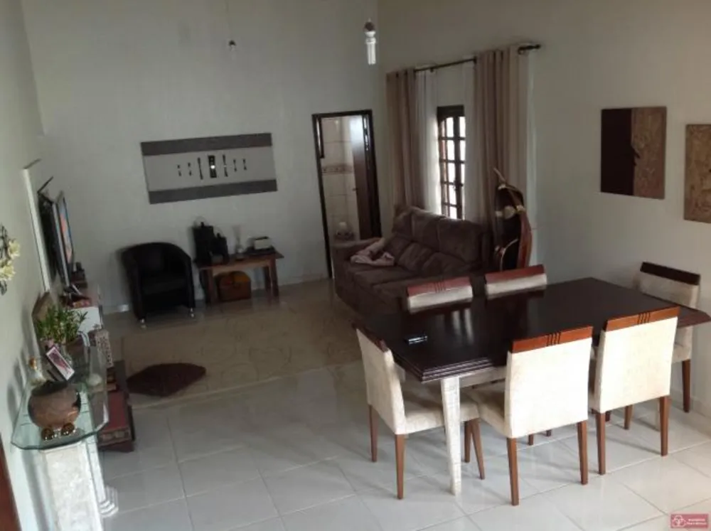 Casa, 3 quartos, 230 m² - Foto 2