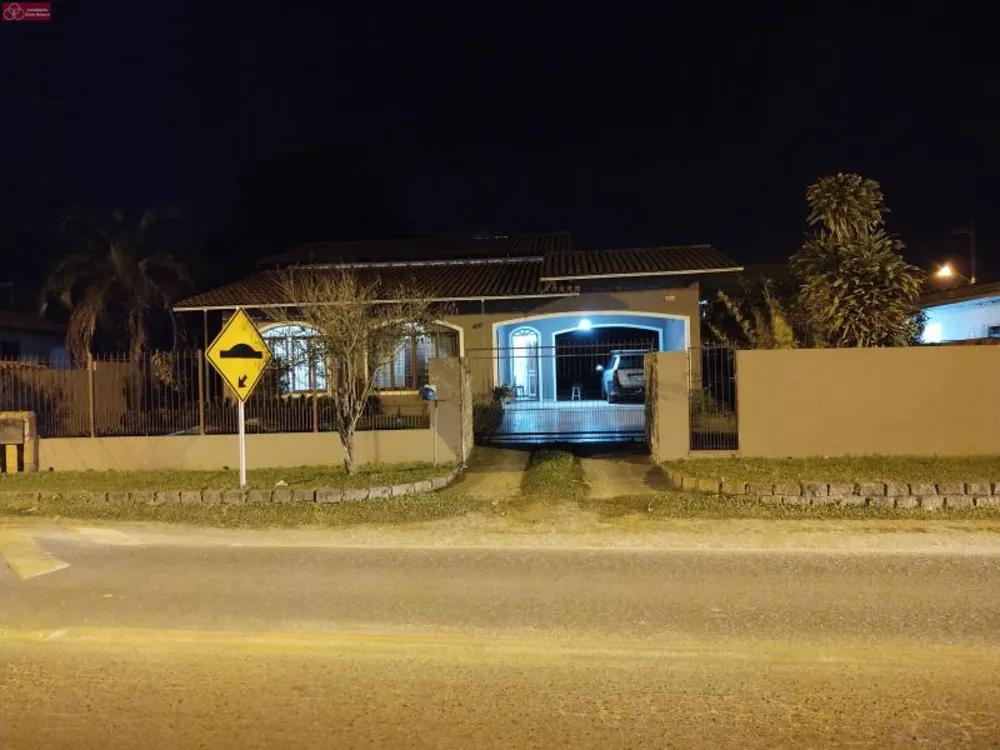 Casa, 5 quartos, 171 m² - Foto 1