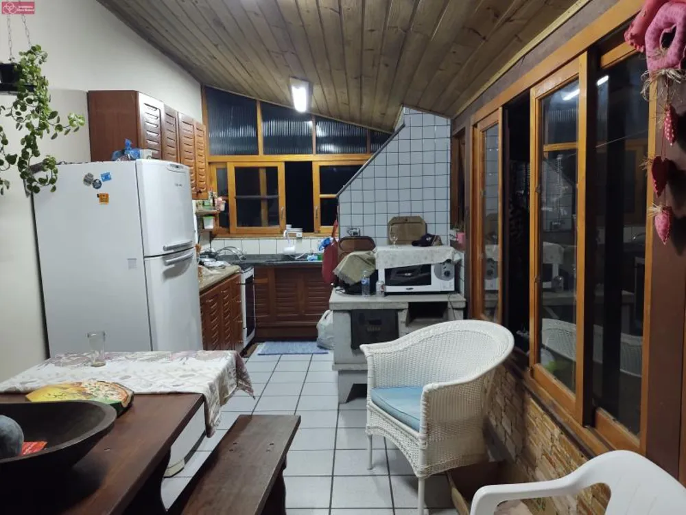 Casa, 5 quartos, 171 m² - Foto 2