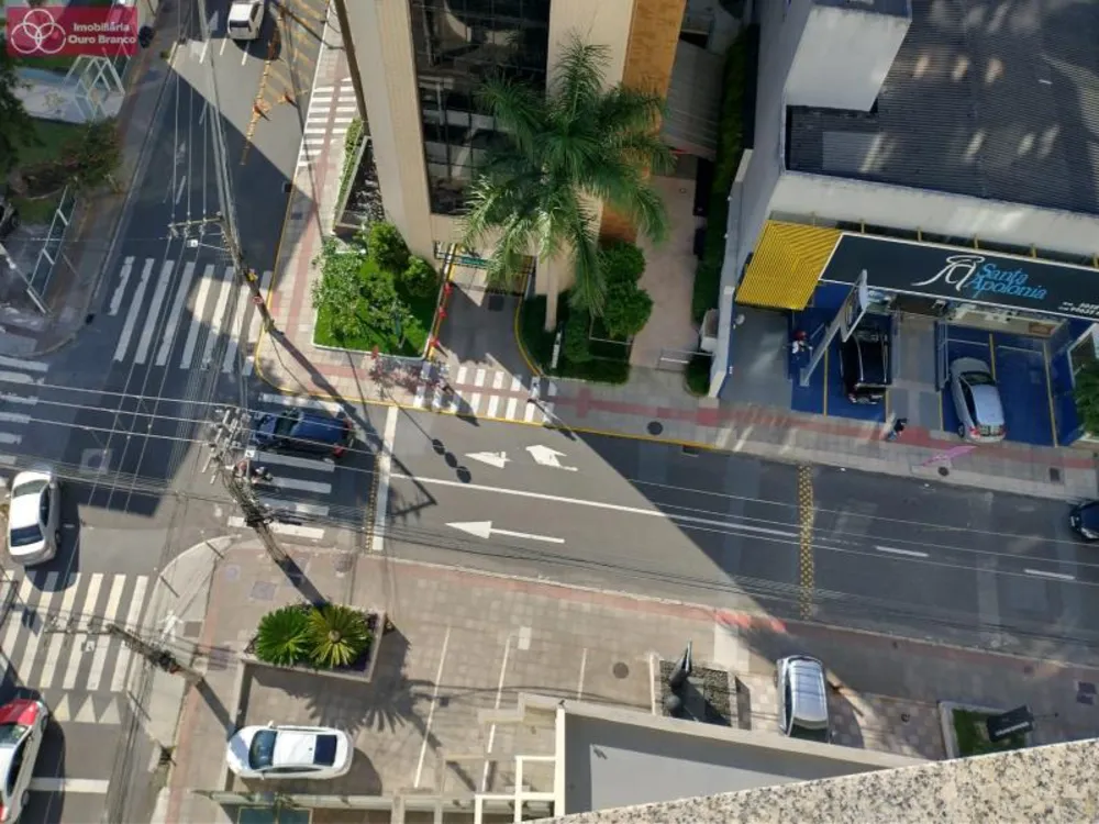 Cobertura, 3 quartos, 222 m² - Foto 2