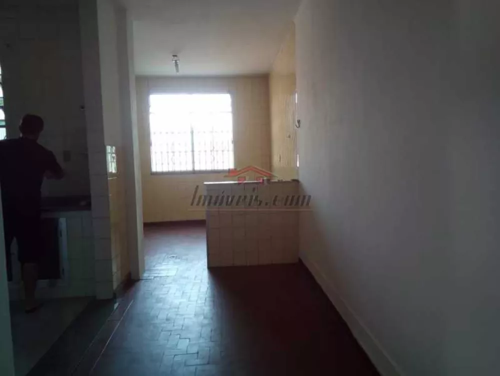 Apartamento à venda com 2 quartos, 80m² - Foto 1