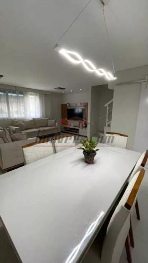 Casa de Condomínio à venda com 3 quartos, 180m² - Foto 2