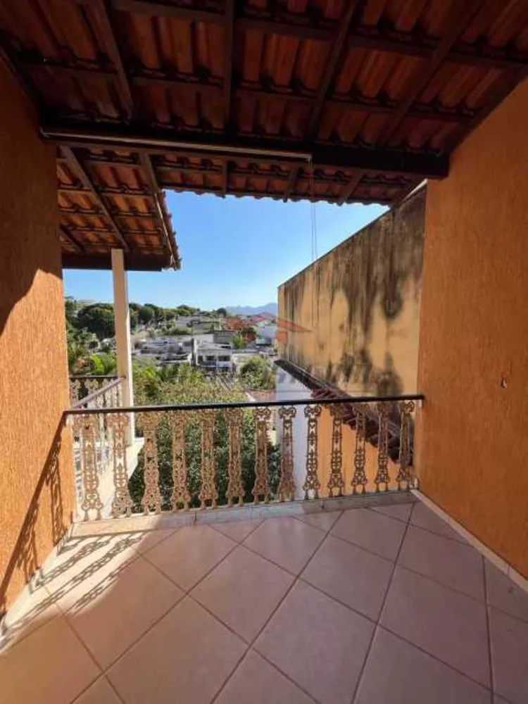 Casa, 4 quartos, 334 m² - Foto 1
