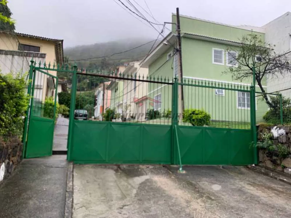 Casa de Condomínio à venda com 2 quartos, 100m² - Foto 1