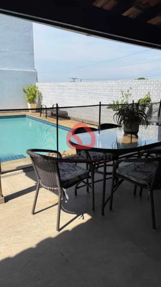 Casa, 4 quartos, 333 m² - Foto 2