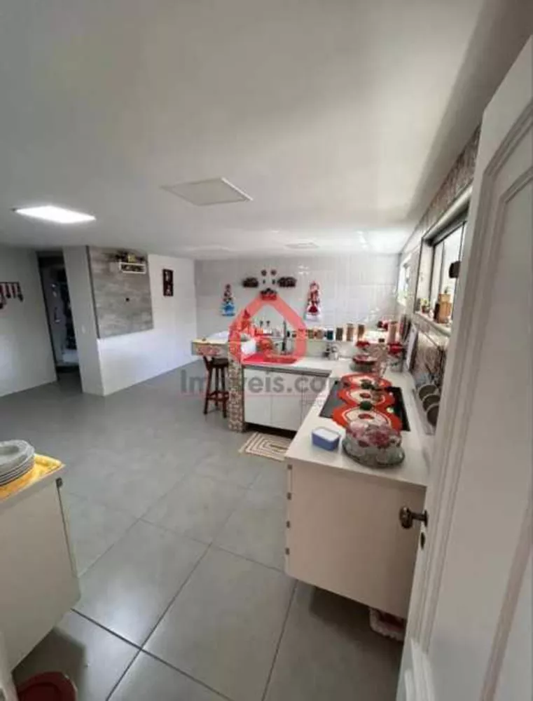 Casa, 5 quartos, 720 m² - Foto 1