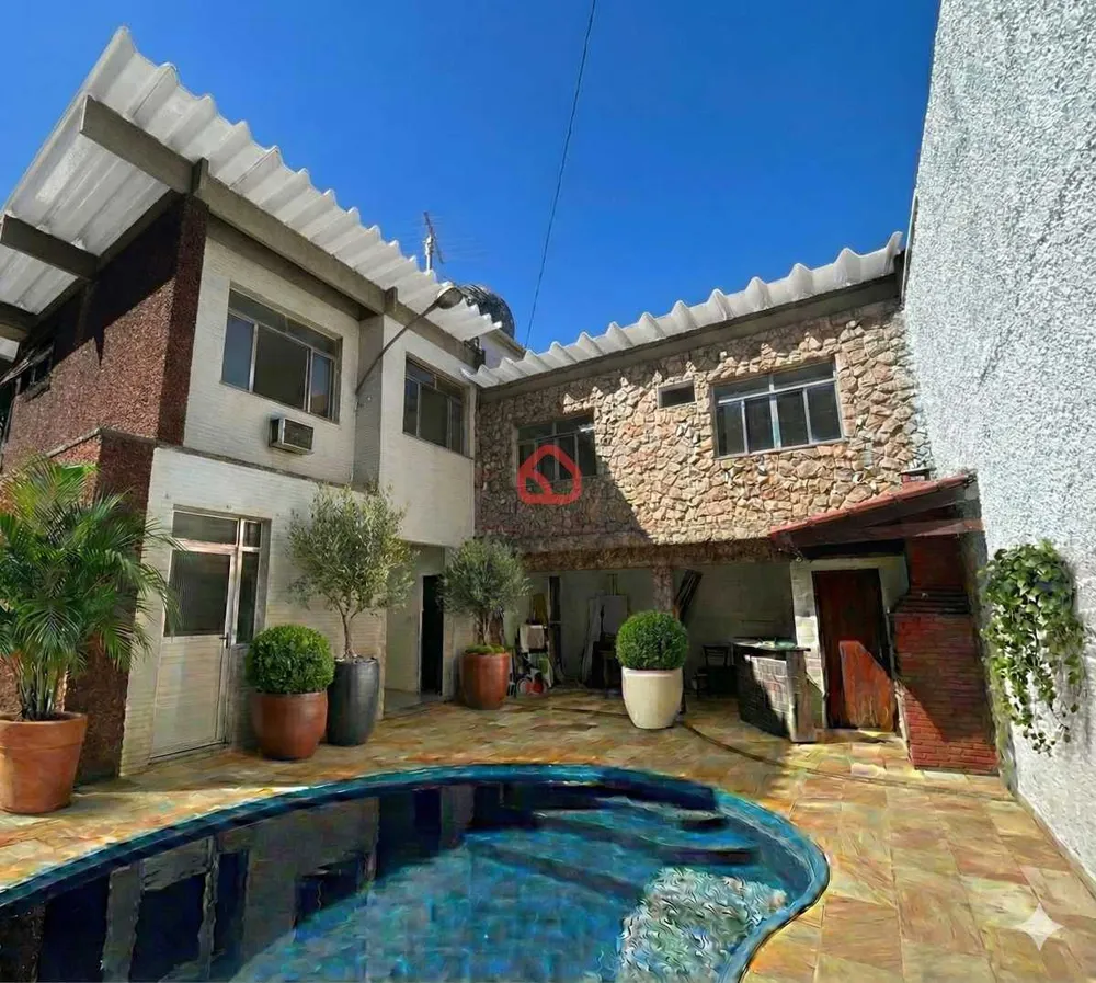 Casa, 3 quartos, 200 m² - Foto 1