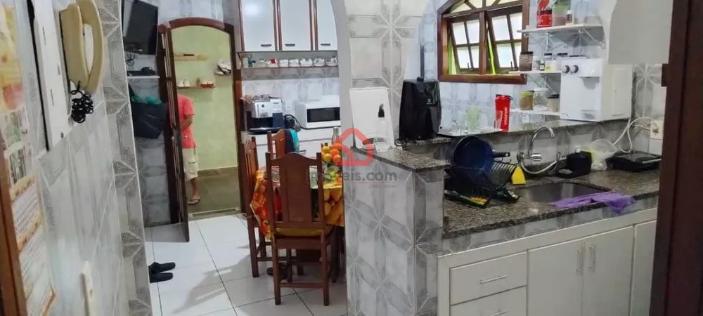 Casa, 4 quartos, 180 m² - Foto 2
