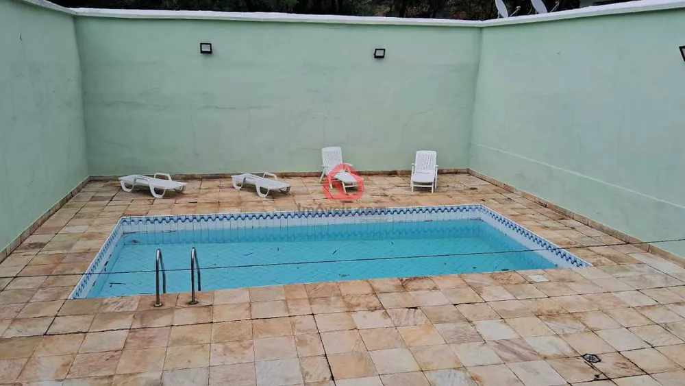 Casa, 4 quartos, 225 m² - Foto 12