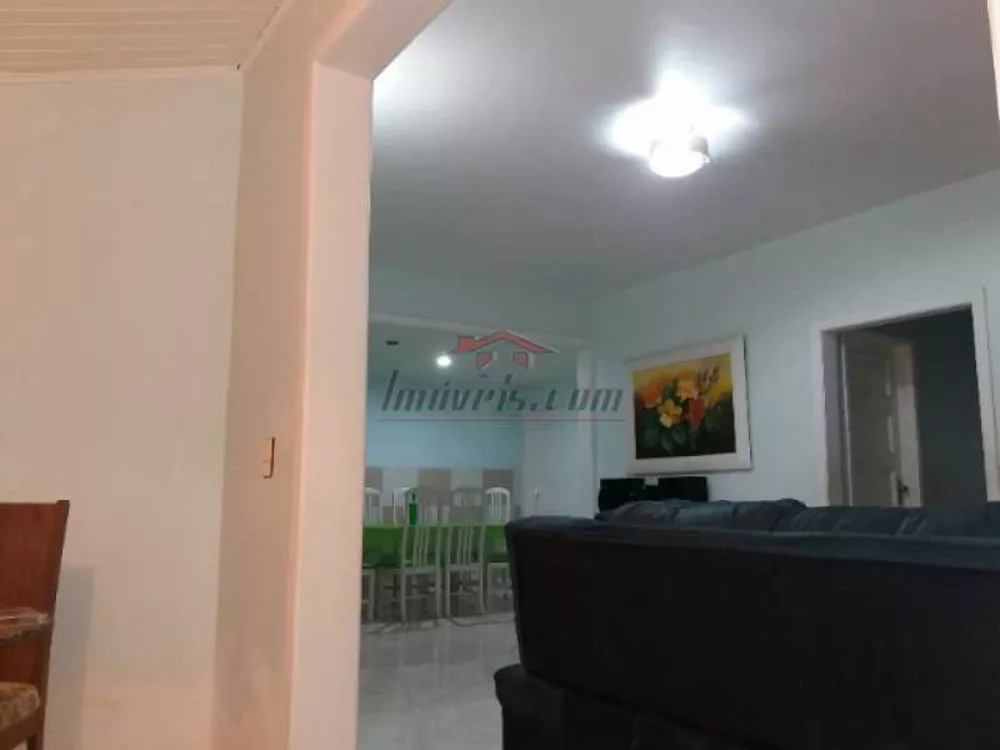 Casa de Condomínio à venda com 4 quartos, 260m² - Foto 4