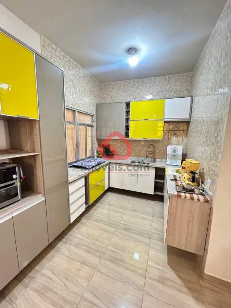 Casa, 3 quartos, 300 m² - Foto 1