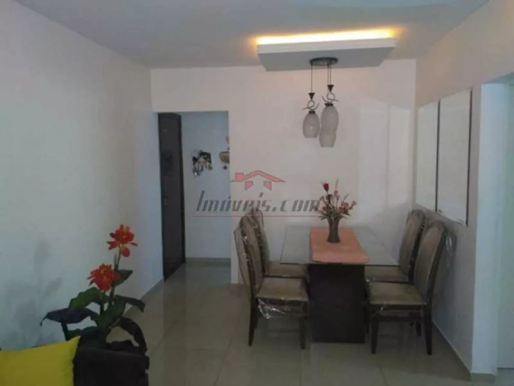 Apartamento à venda com 2 quartos, 75m² - Foto 2