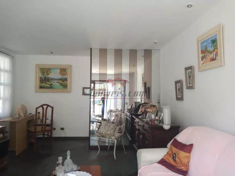 Casa de Condomínio à venda com 4 quartos, 180m² - Foto 2